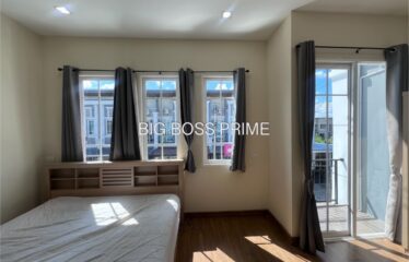 ขาย ทาวน์โฮม โกลเด้น ทาวน์ กาดรวมโชค ราคาเพียง 3.65 ล้านบาท (ฟรีโอน)